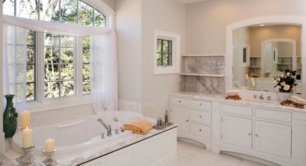 7.11 1 This type of bathroom remodel gives you the greatest return on investment.